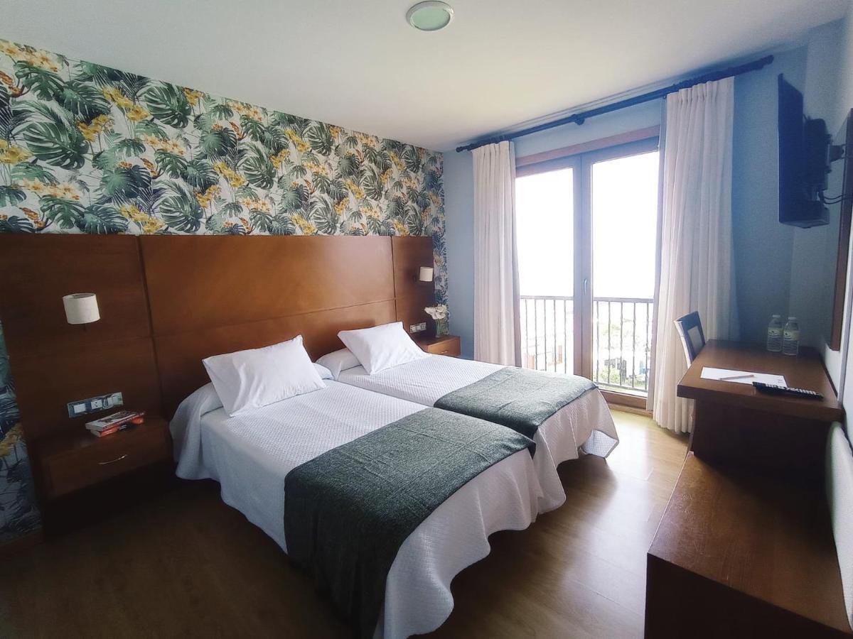 Hotel A Raina โอยา ภายนอก รูปภาพ