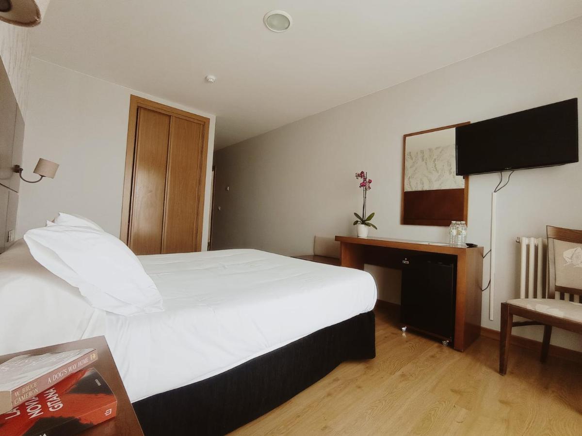 Hotel A Raina โอยา ภายนอก รูปภาพ