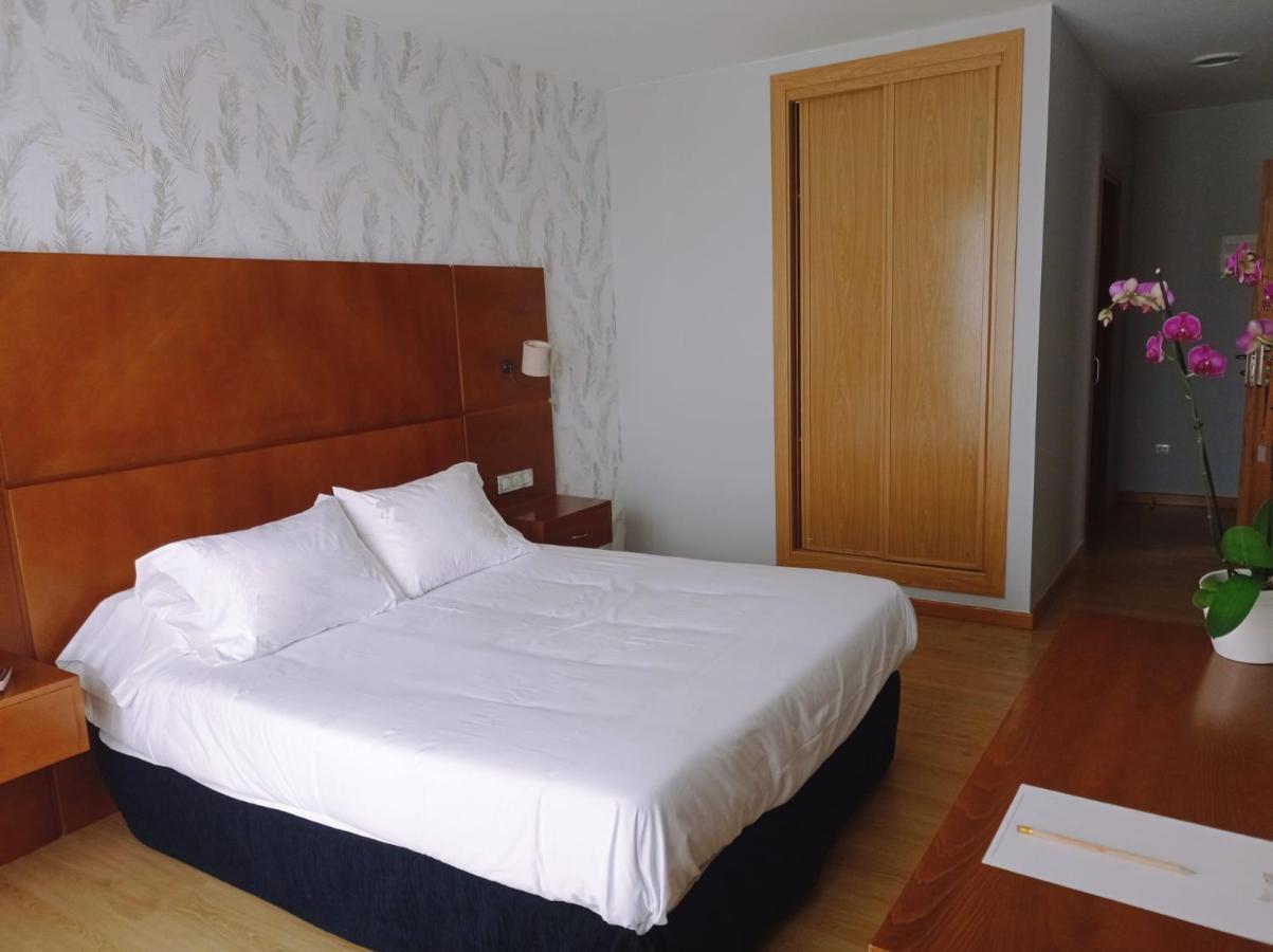 Hotel A Raina โอยา ภายนอก รูปภาพ