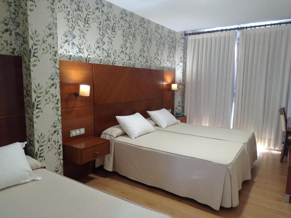 Hotel A Raina โอยา ภายนอก รูปภาพ