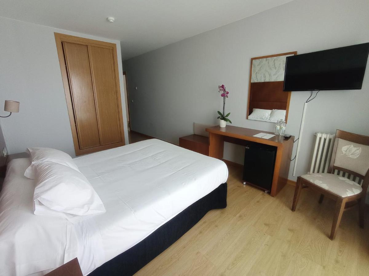 Hotel A Raina โอยา ภายนอก รูปภาพ